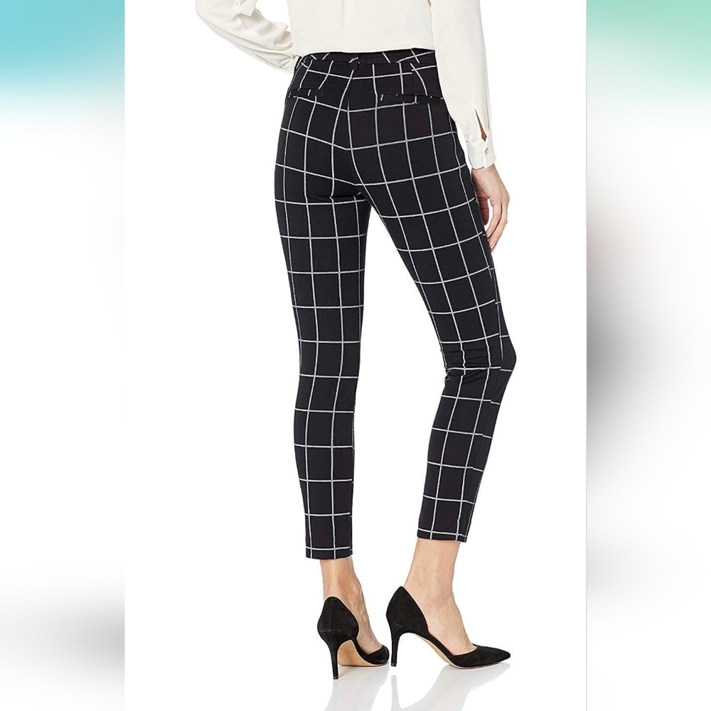 Amazon Essentials Women's Skinny Ankle Pant.